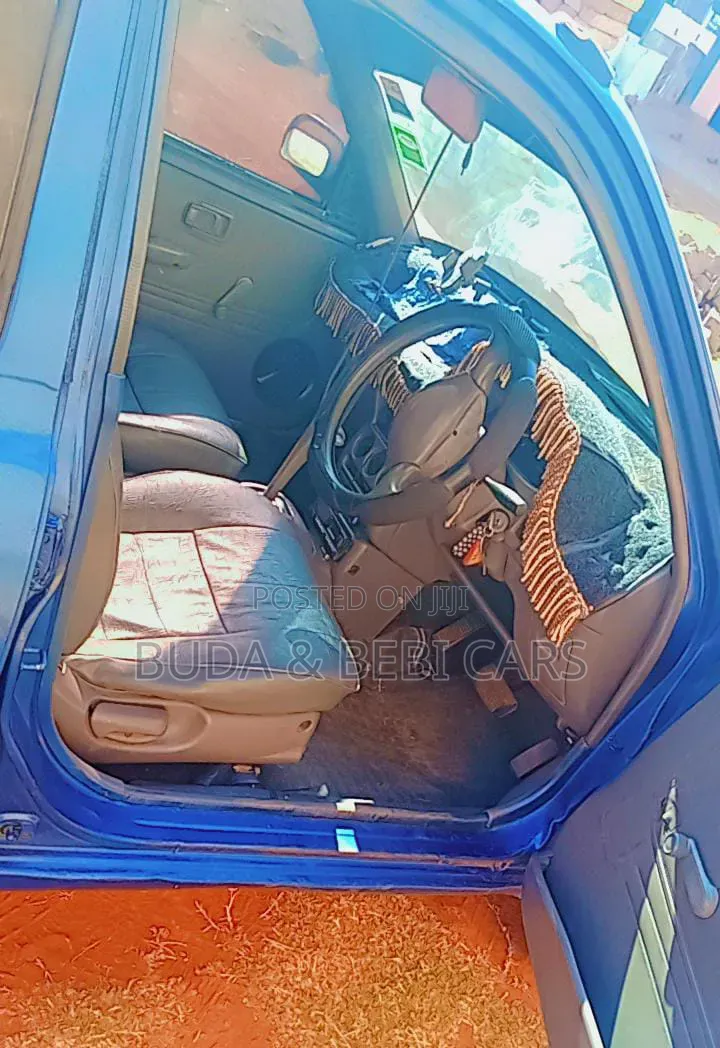 Nissan March 1998 Blue