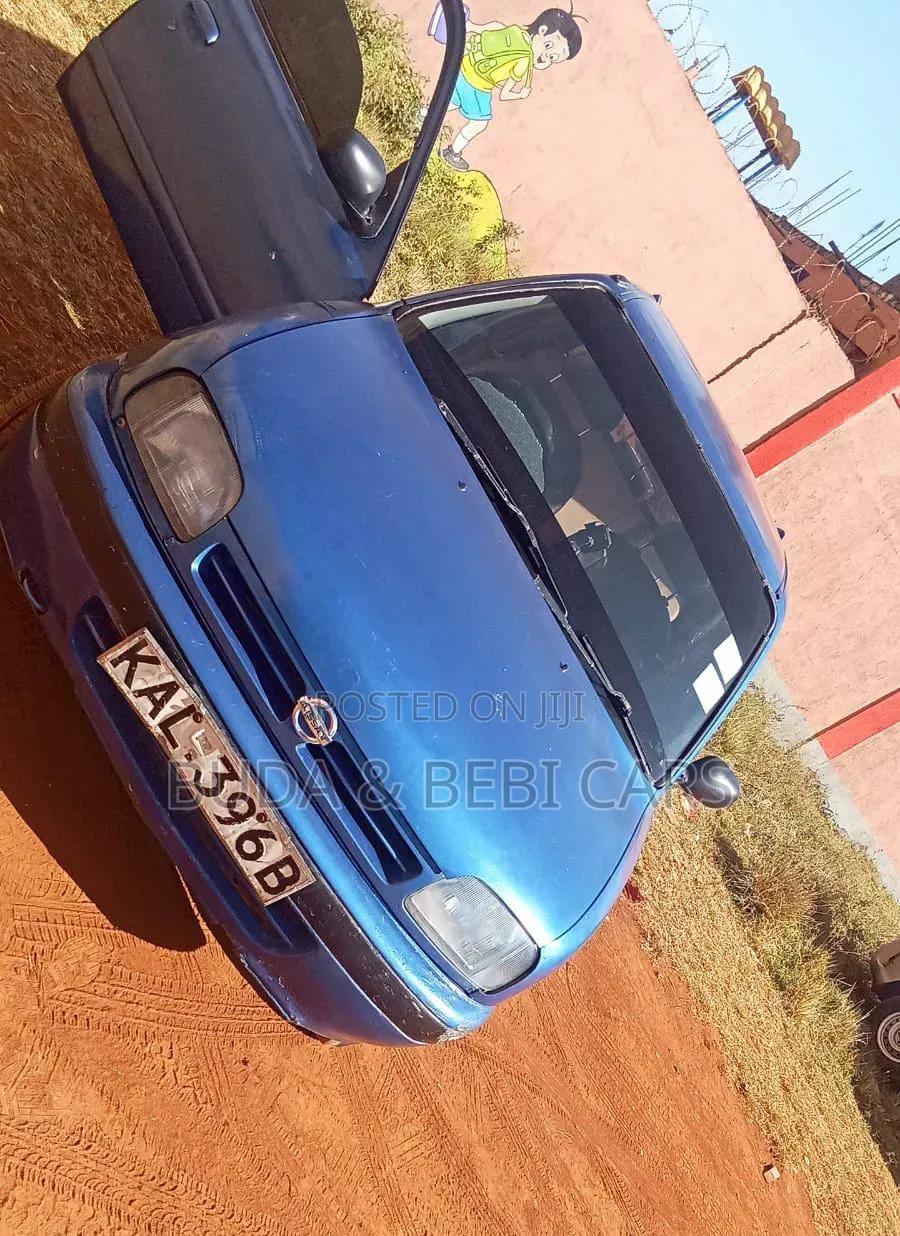 Nissan March 1998 Blue
