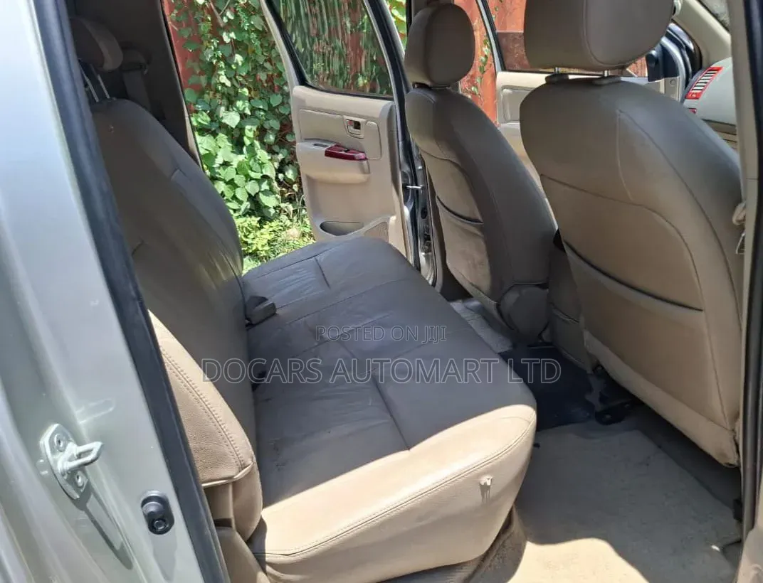 Toyota Hilux 2012