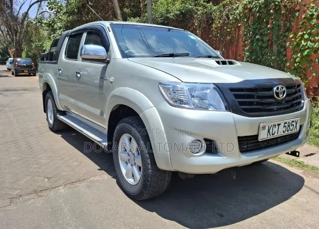 Toyota Hilux 2012