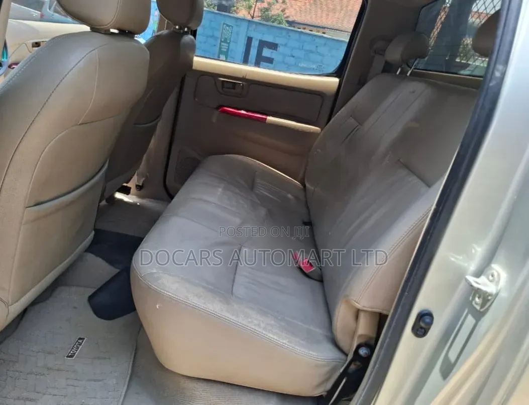 Toyota Hilux 2012