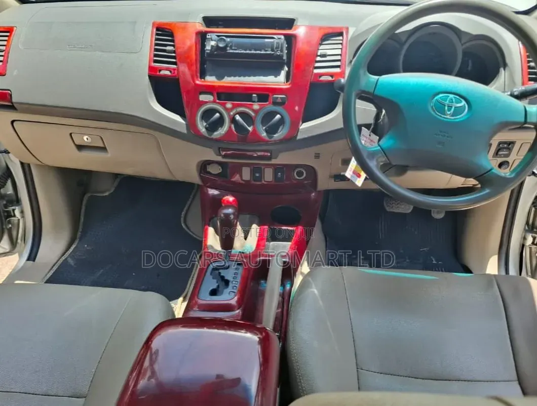 Toyota Hilux 2012