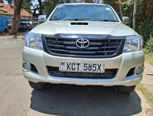 Toyota Hilux 2012