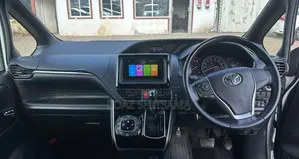 Toyota Esquire 2019 White