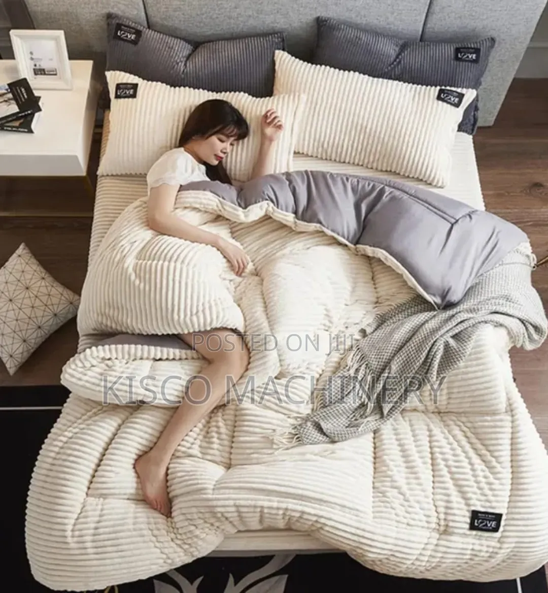 Best Quality Velvet Duvet Size: 6x7