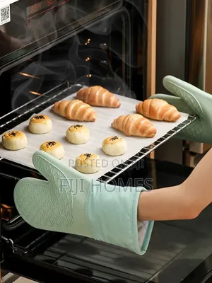 High Quality Silicone Insulated Oven Gloves | Green