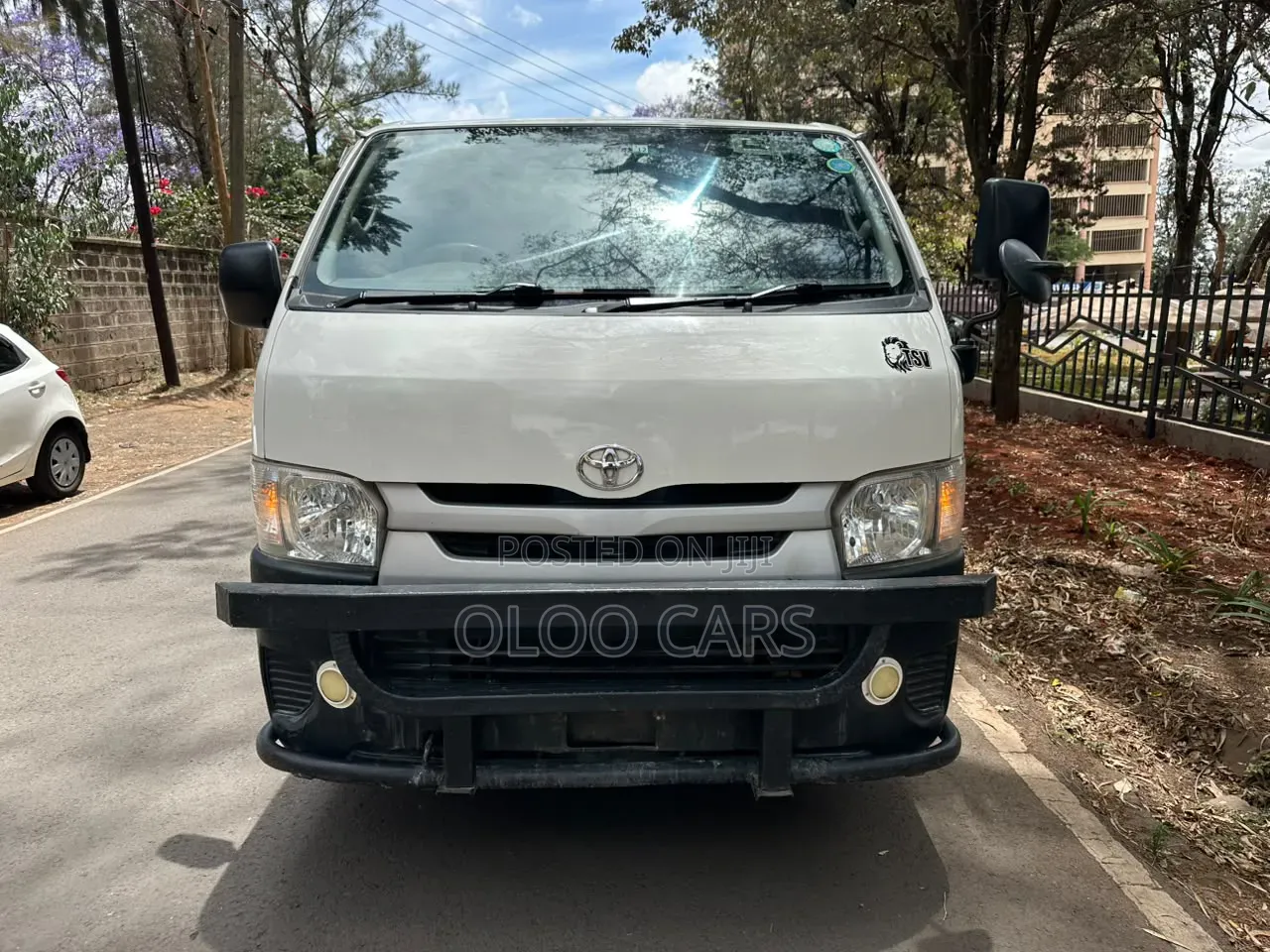 Toyota HiAce 2015 White