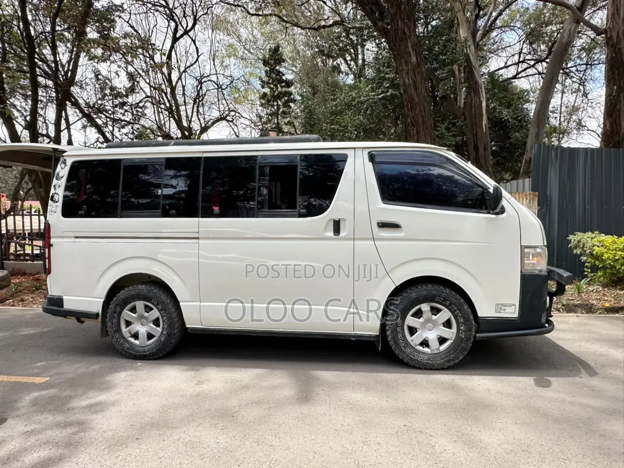 Toyota HiAce 2015 White