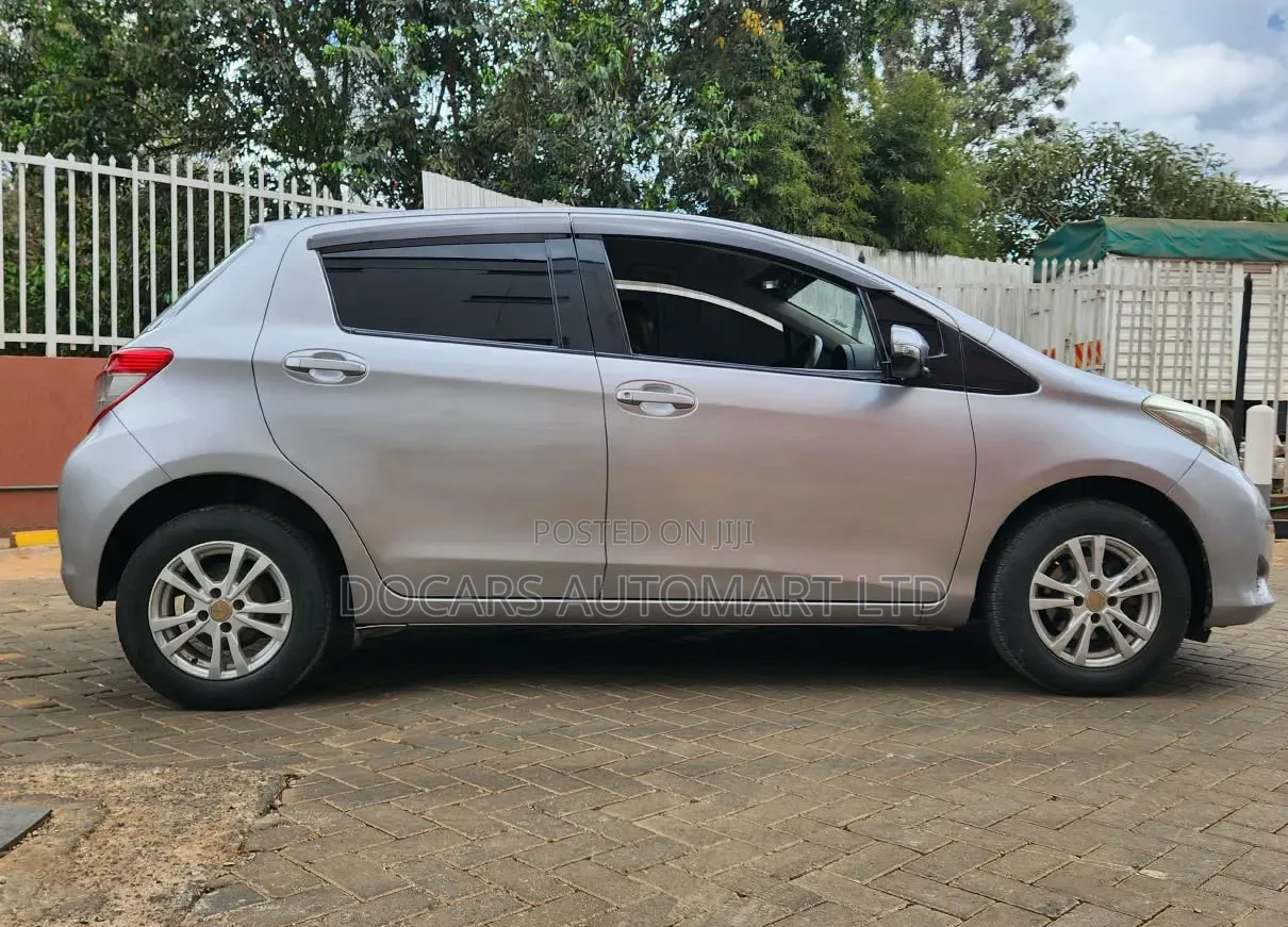 Toyota Vitz 2013 Purple