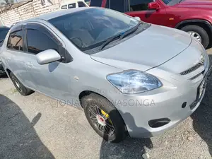 Toyota Belta 2006 Silver