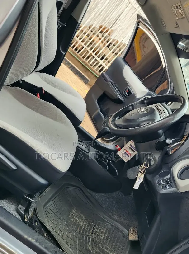 Toyota Vitz 2013 Purple
