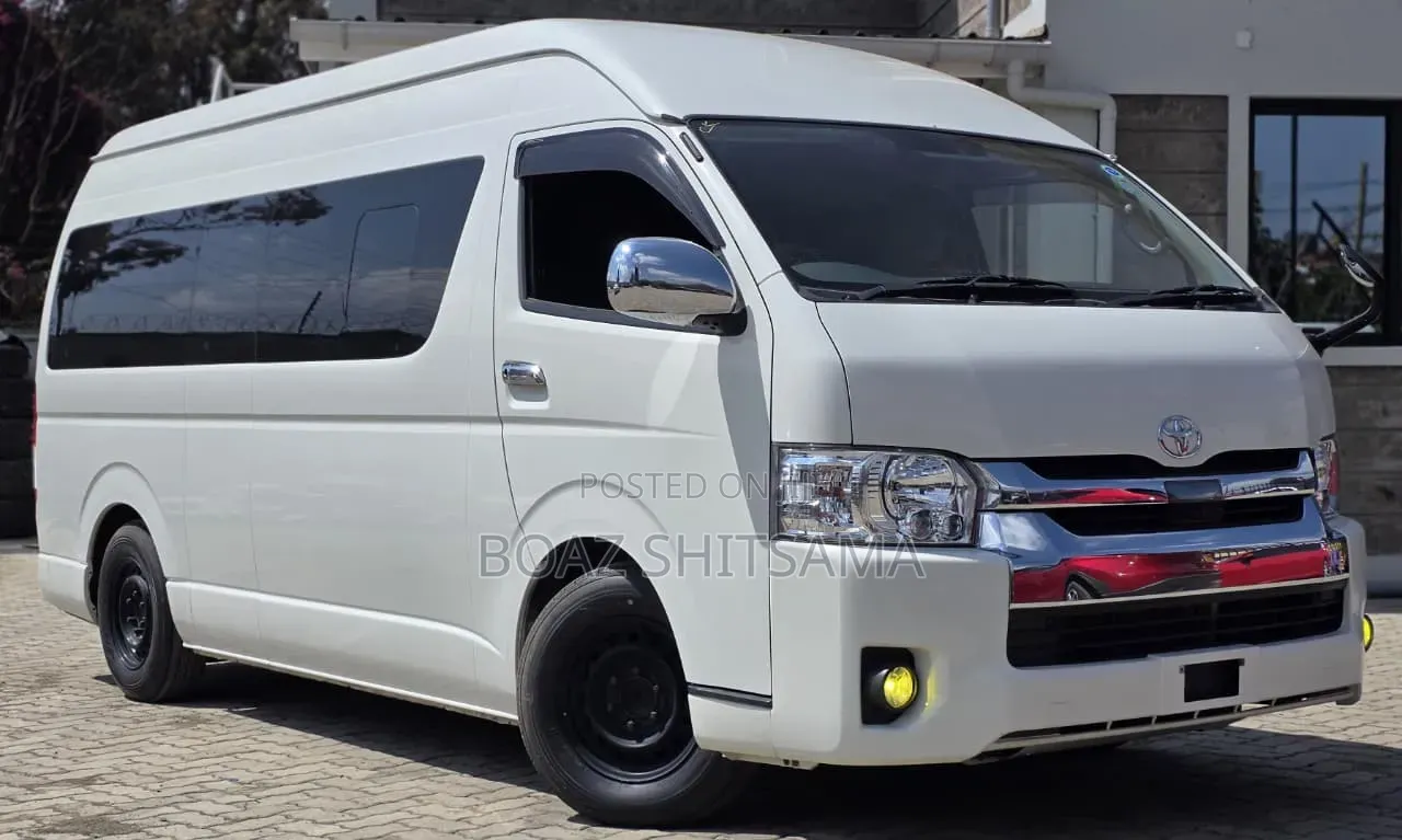 Toyota HiAce 2019 White