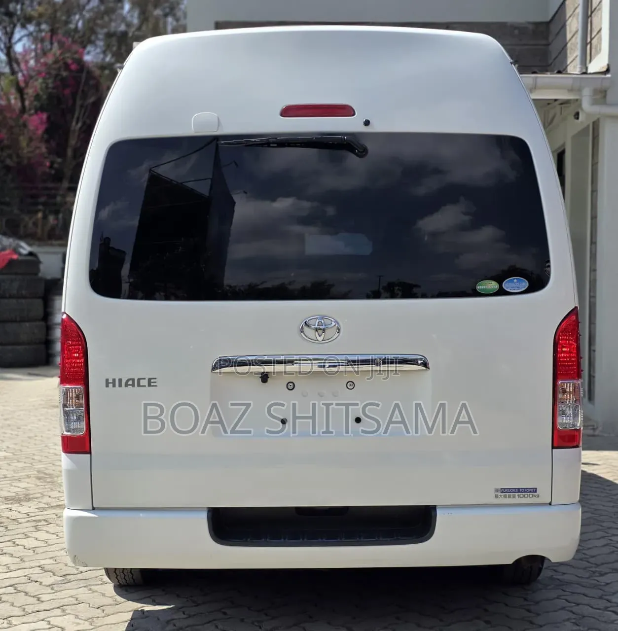 Toyota HiAce 2019 White