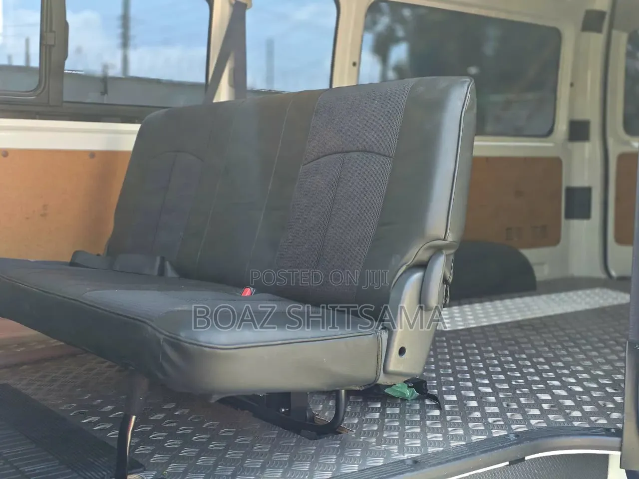 Toyota HiAce 2019 White