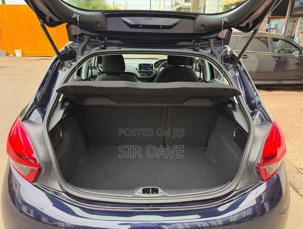 Peugeot 208 2019 Blue