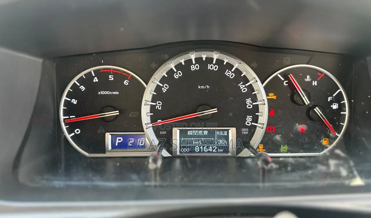 Toyota HiAce 2019 Silver