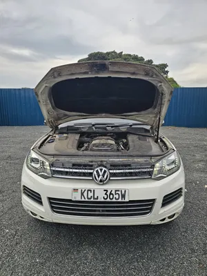 Volkswagen Touareg Hybrid 2012 White