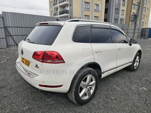 Volkswagen Touareg Hybrid 2012 White