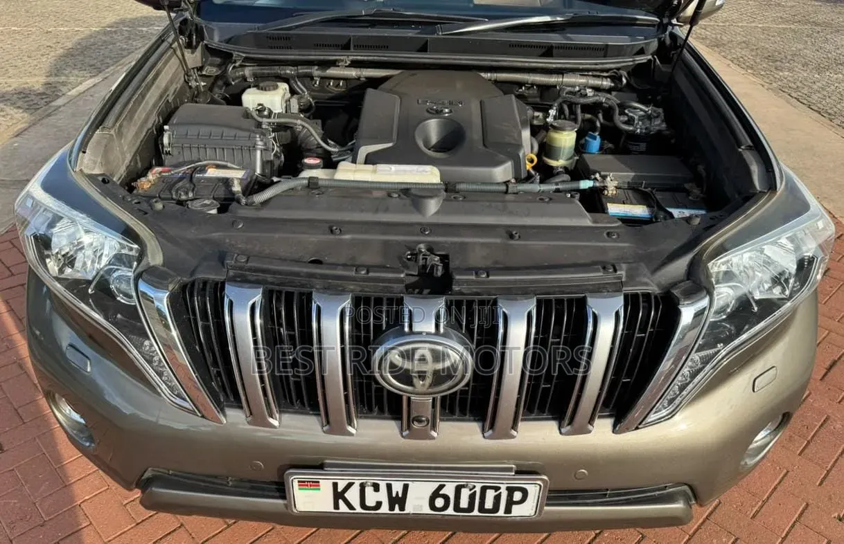 Toyota Land Cruiser Prado 2.8 D-4D 2015 Gray