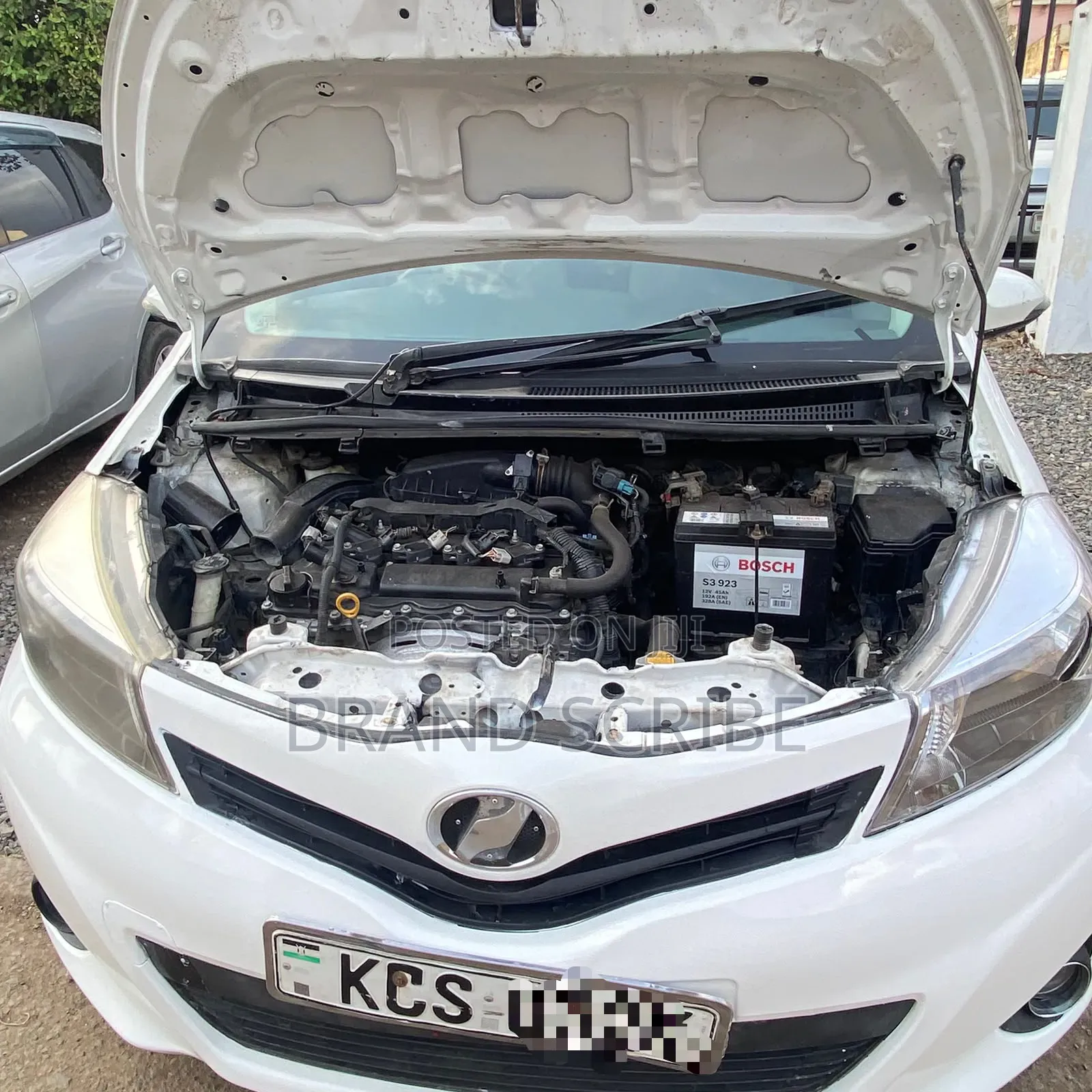 Toyota Vitz 2012 White