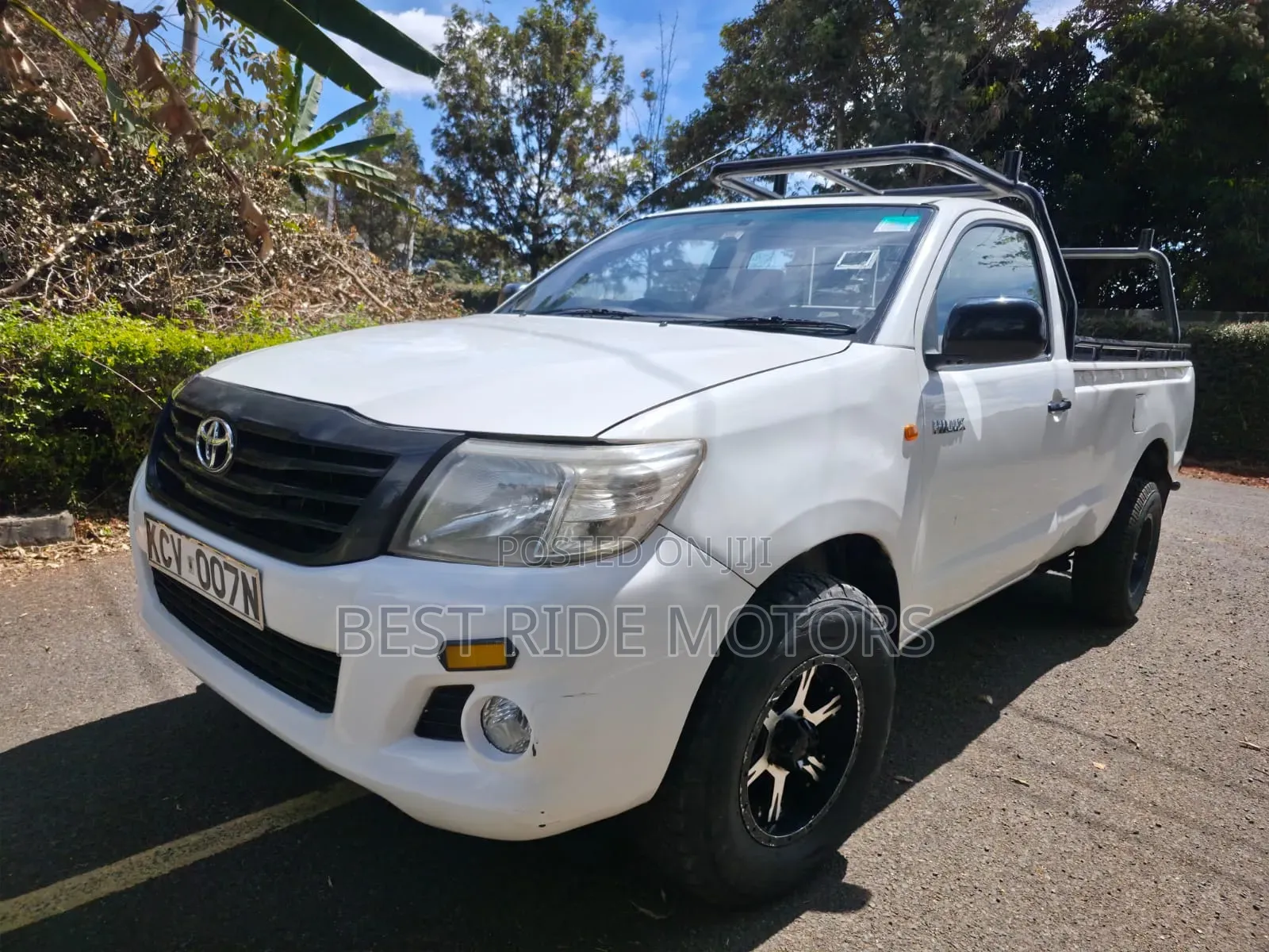 Toyota Hilux 2012 Off white