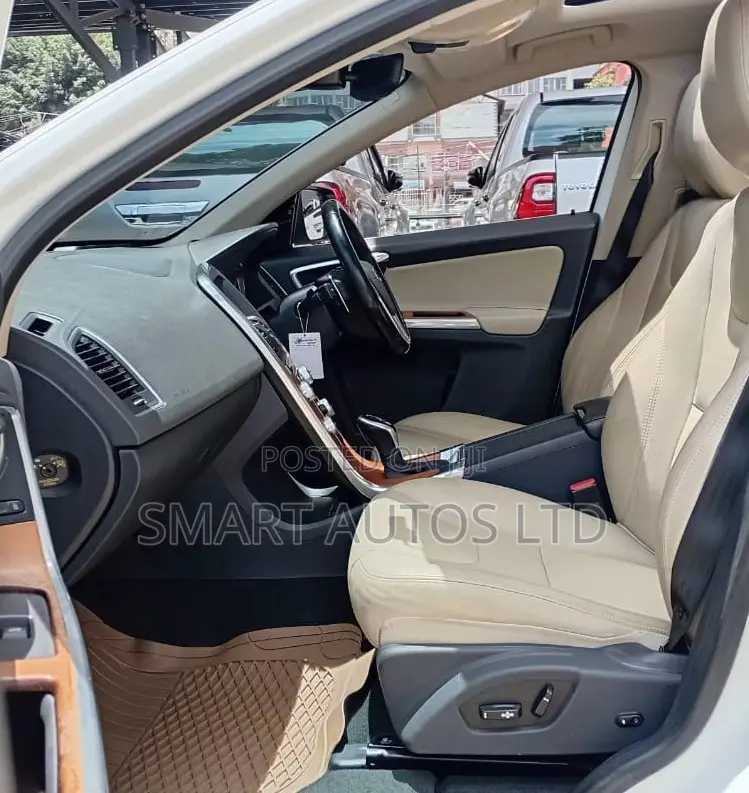Volvo XC60 2016 White
