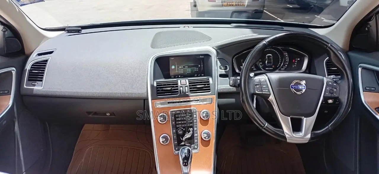 Volvo XC60 2016 White