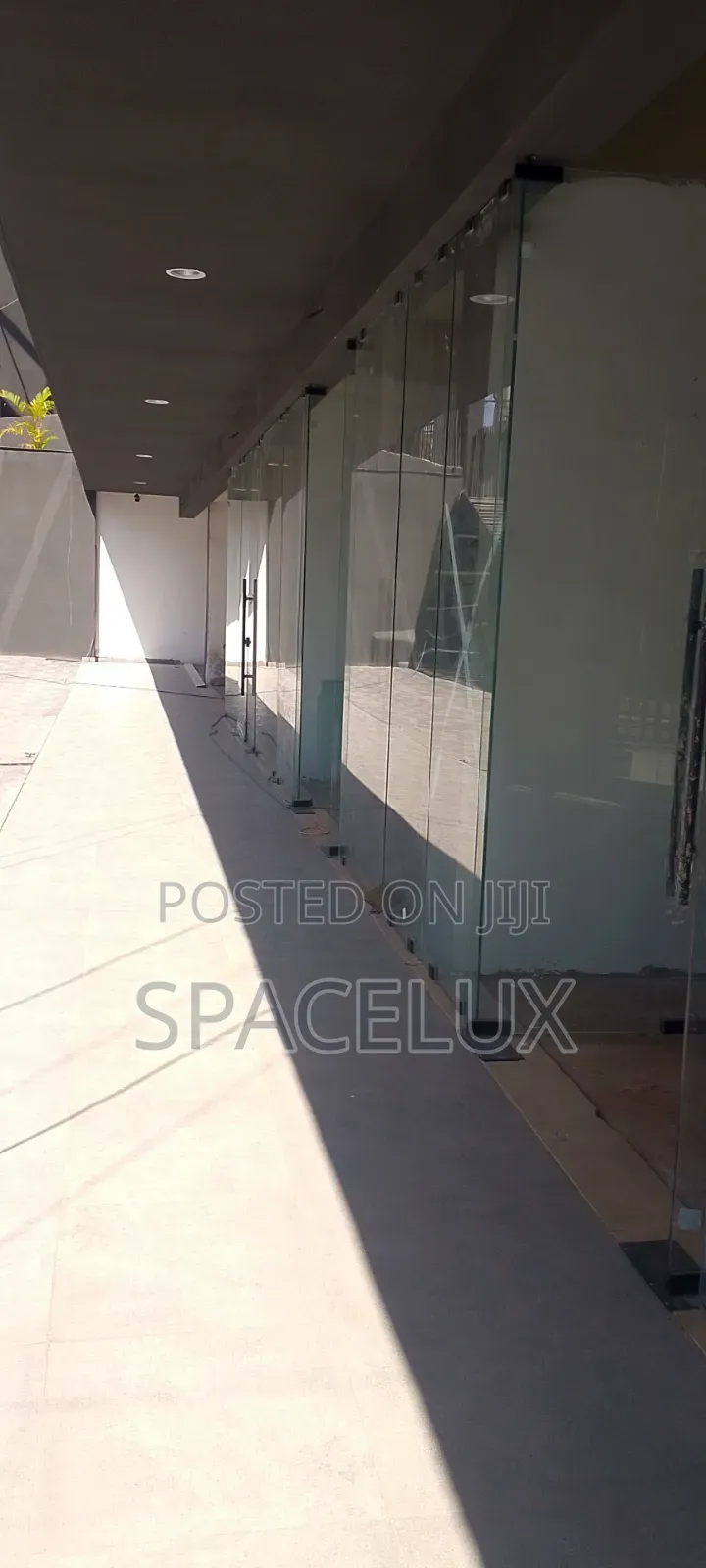 Strategic Visible Mall Shop Spaces