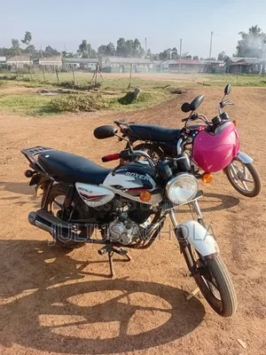 Bajaj Boxer 150 UG 2019 White