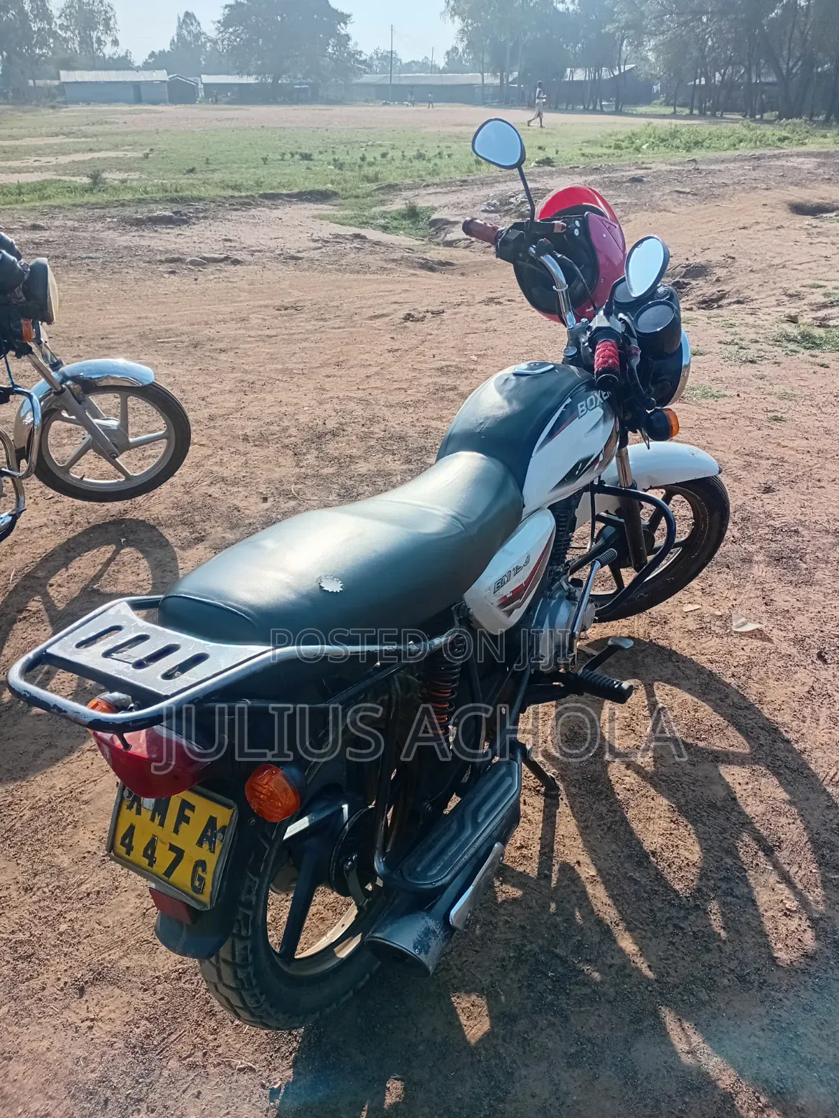 Bajaj Boxer 150 UG 2019 White