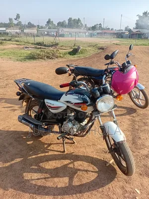 Bajaj Boxer 150 UG 2019 White