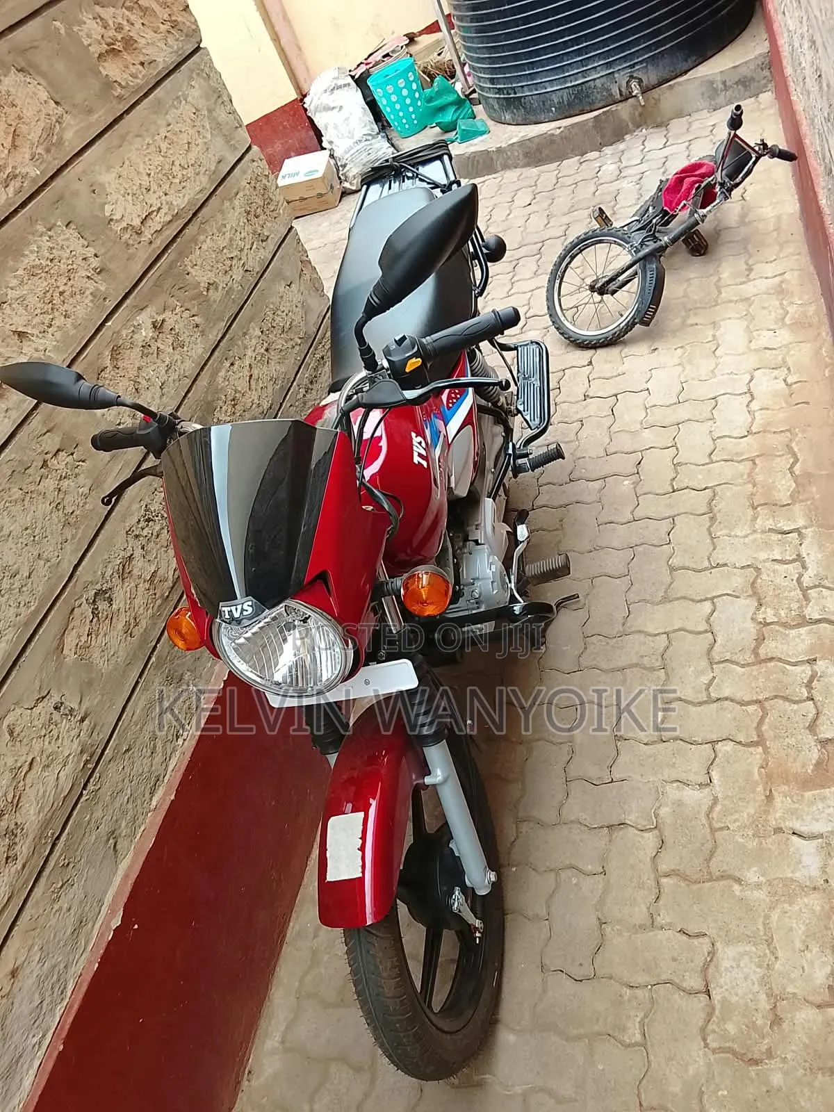 New TVS HLX 125 2026 Red