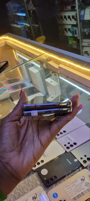 Samsung Galaxy Z Fold4 256 GB Gray