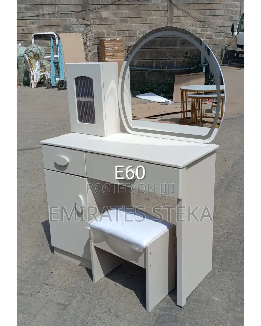 Luxury LED Dressing Table With Inbuilt Lights