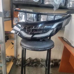 Land Rover Discovery- 5 Headlights