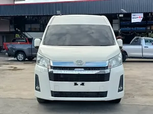 Toyota HiAce 2019 Yellow