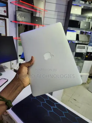 Laptop Apple MacBook Air 2017 8GB Intel Core i7 SSD 512GB