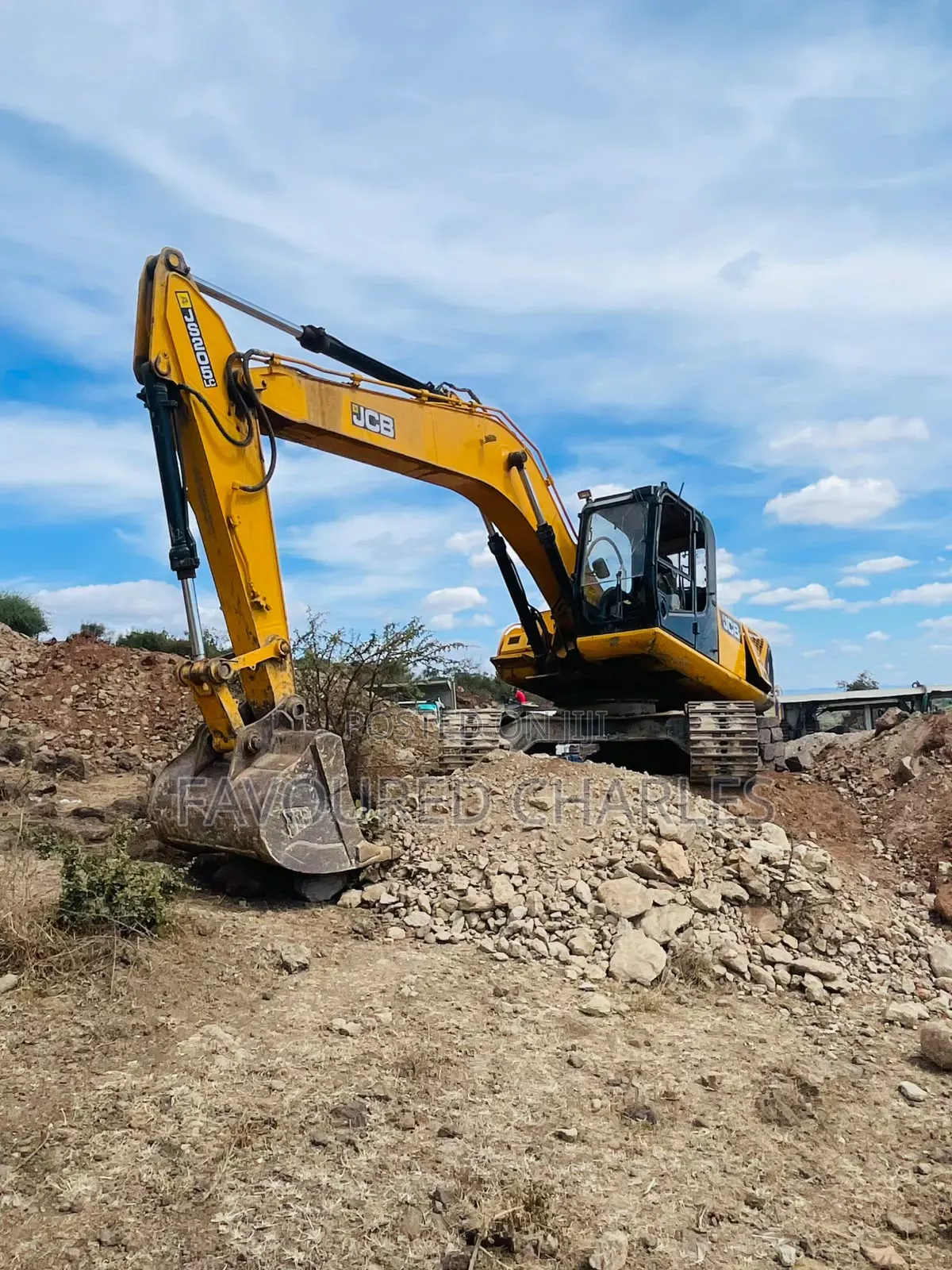 Excavator JS205