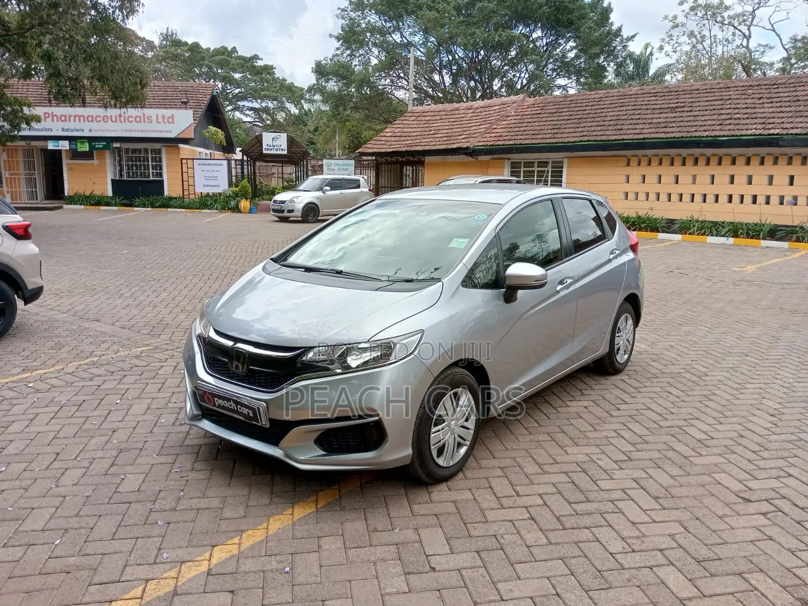 Honda Fit 2018 Silver