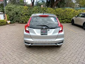 Honda Fit 2018 Silver