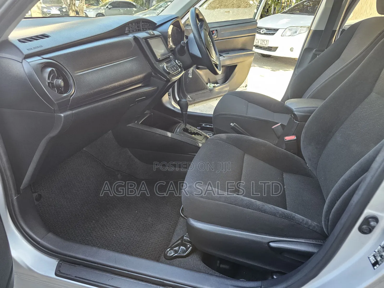 Toyota Axio 2019 Silver