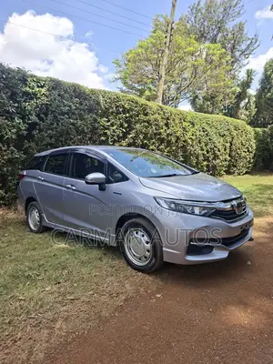 Honda Fit Shuttle 1.5 G 2WD 2019 Silver