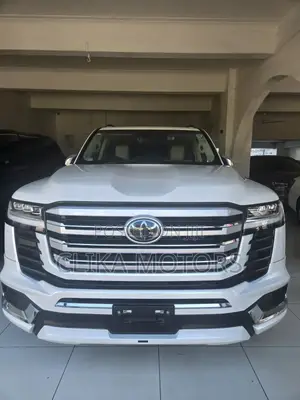 Toyota Land Cruiser 2023 White