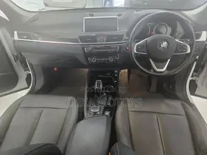 BMW X1 xDrive28i AWD 2019 White