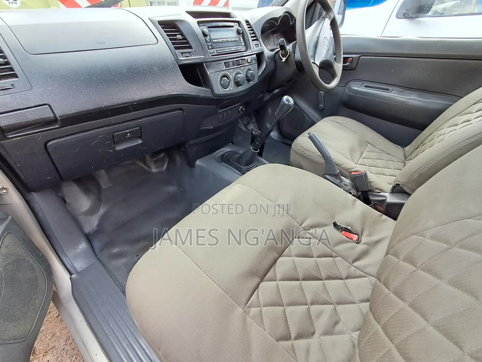 Toyota Hilux 2010 Gray