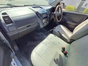Isuzu D-MAX 2014 Silver