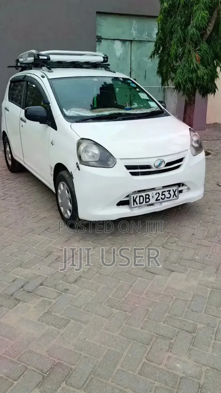 Daihatsu Mira 2013 White