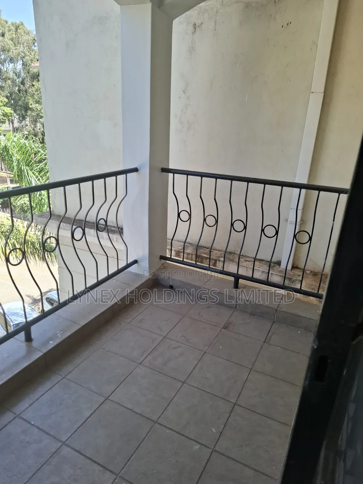 3bdrm Apartment in Lavington Pride, Valley Arcade for sale