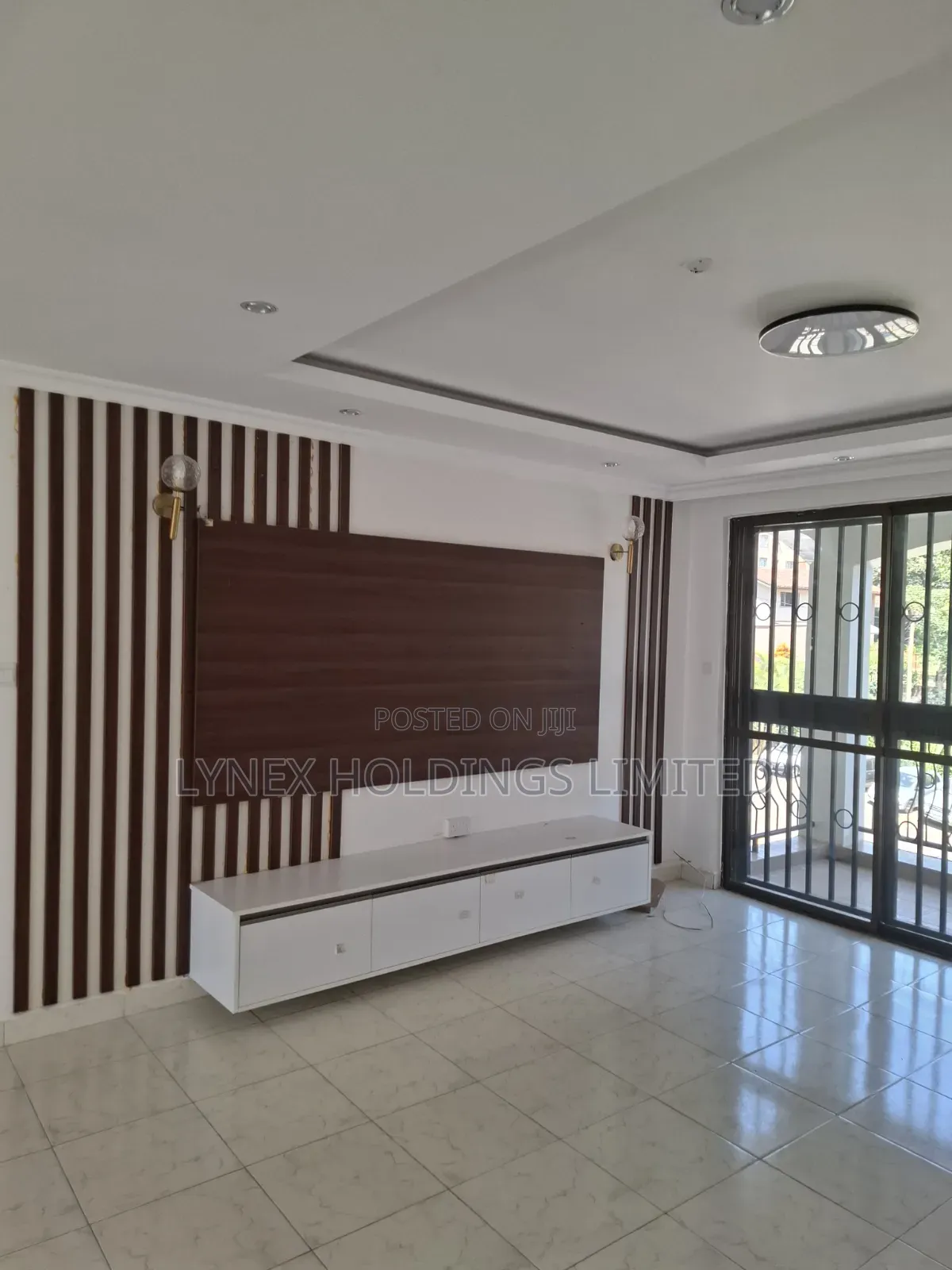3bdrm Apartment in Lavington Pride, Valley Arcade for sale