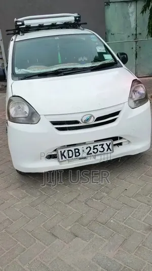 Daihatsu Mira 2013 White